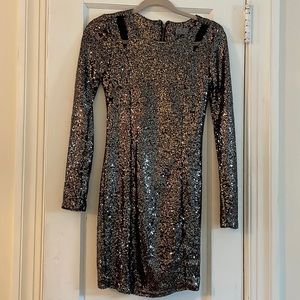 Metallic bodycon mini dress small gold sequins long sleeve, zipper, NYE, Fancy